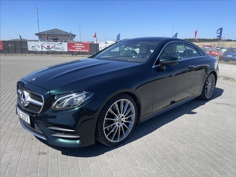 Mercedes-Benz Třídy E Kupé 2,0 l 180 kw