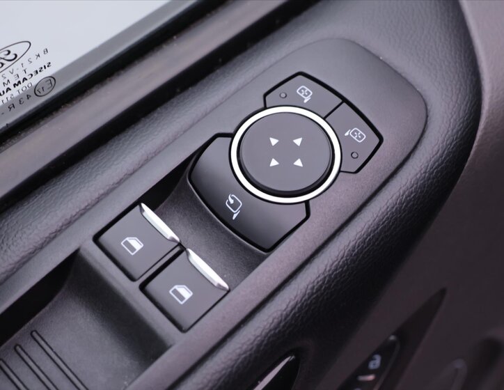 Ford Tourneo Custom Kombi 2,0 l 136 kw