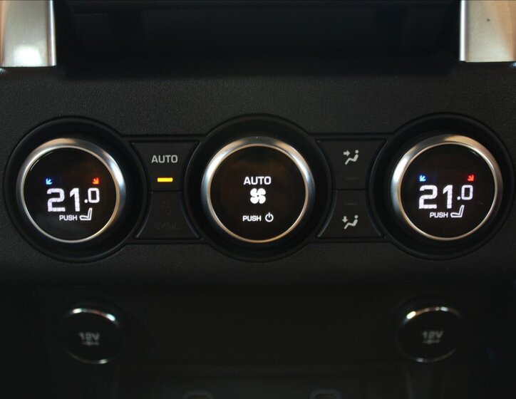 Land Rover Discovery 34