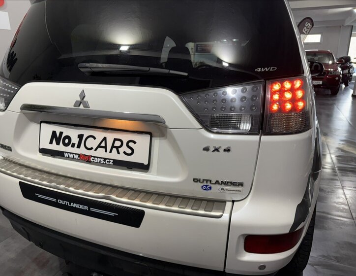 Mitsubishi Outlander SUV / Terénní 2,2 l 115 kw