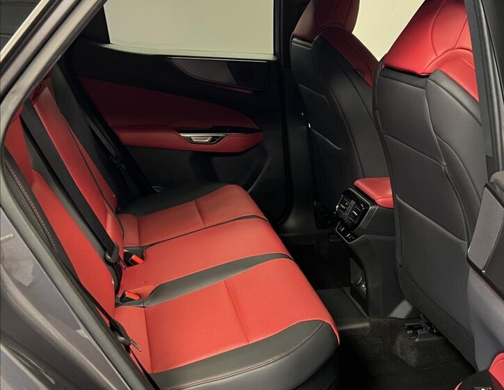 Lexus NX 450h plus SUV 2,5 l 227 kw