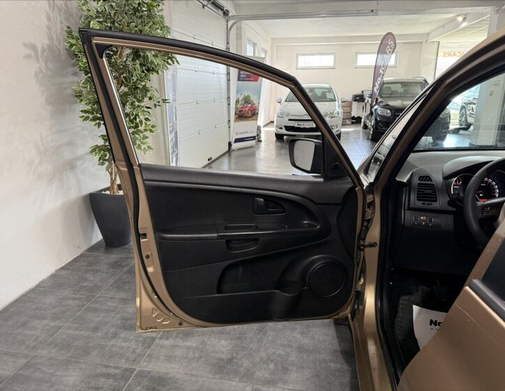 KIA Venga MPV 1,4 l 66 kw