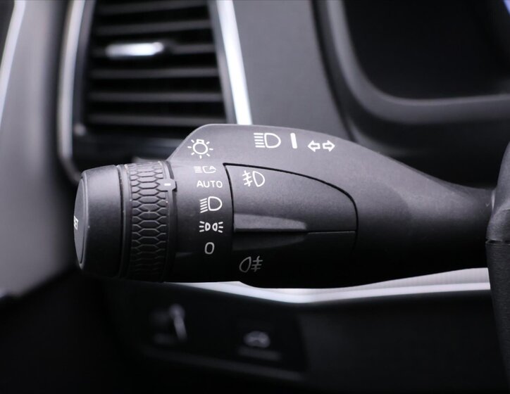 Volvo XC90 SUV / Terénní 2,0 l 173 kw