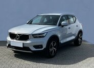 Volvo XC40 SUV / Terénní 1,5 l 120 kw