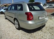 Toyota Avensis Kombi 2,0 l 93 kw