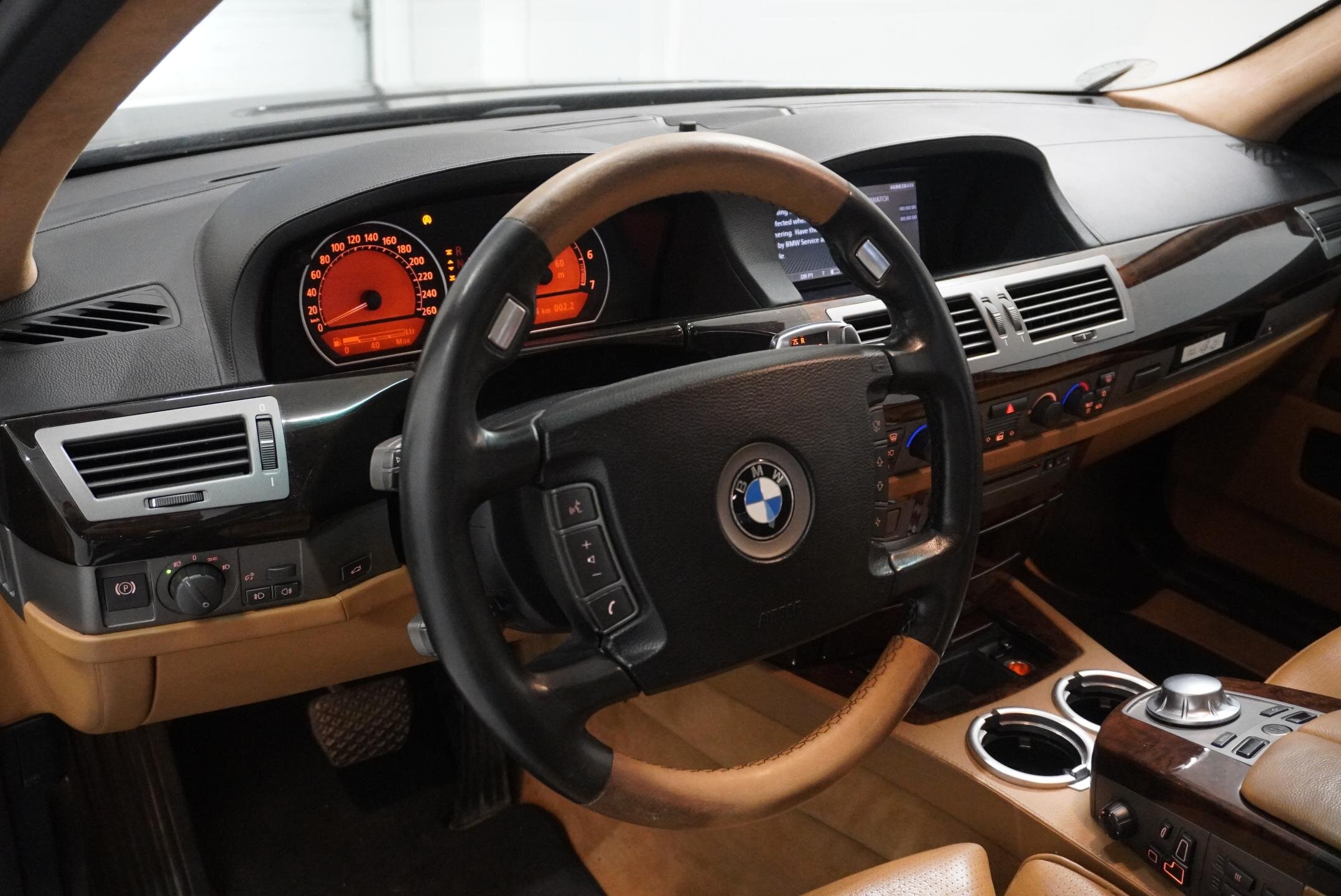 BMW Řada 7 Sedan 6,0 l 327 kw