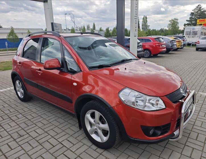 Suzuki SX4 Hatchback 1,5 l 73 kw