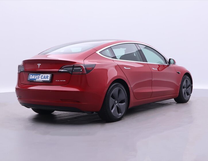 Tesla Model 3 7