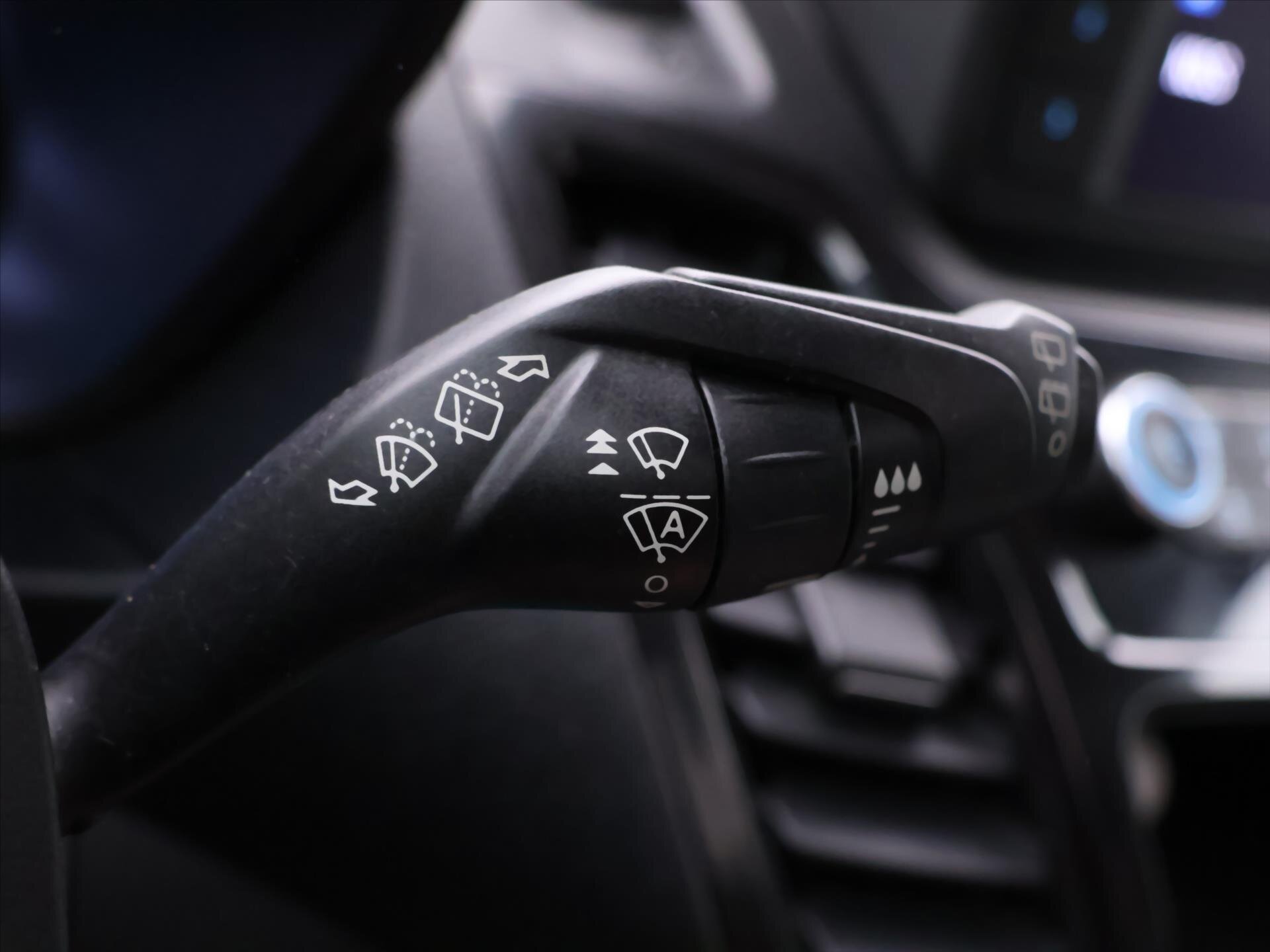 Ford Tourneo Connect Kombi 1,5 l 88 kw