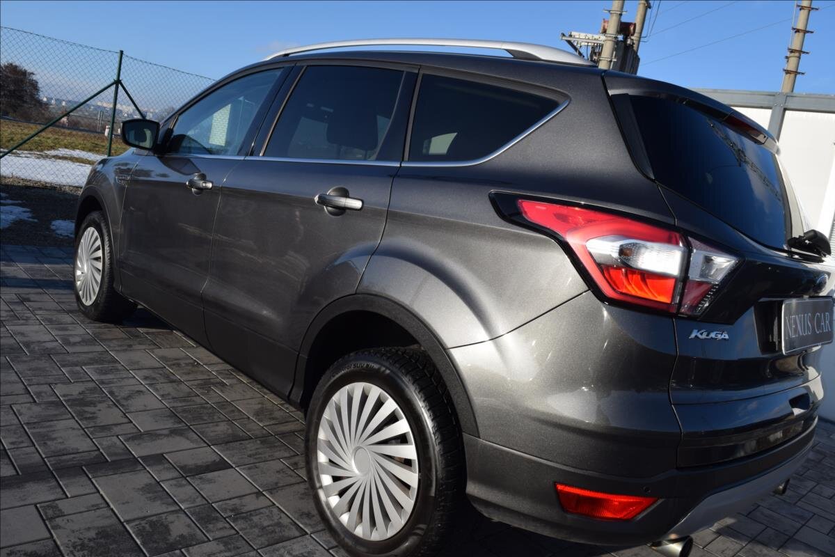 Ford Kuga SUV 1,5 l 88 kw