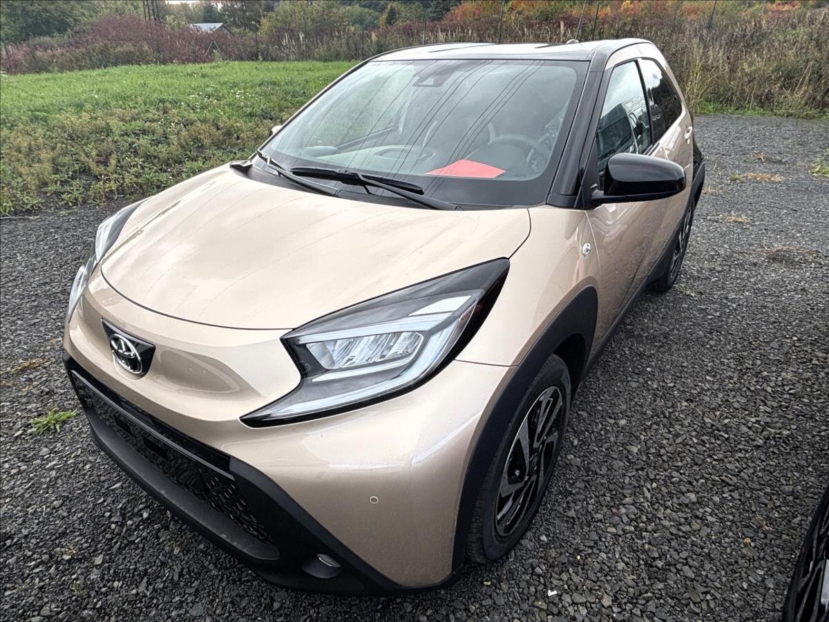 Toyota Aygo Hatchback 1,0 l 53 kw