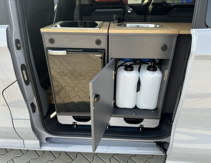 Ford Tourneo Custom Kombi 2,0 l 125 kw