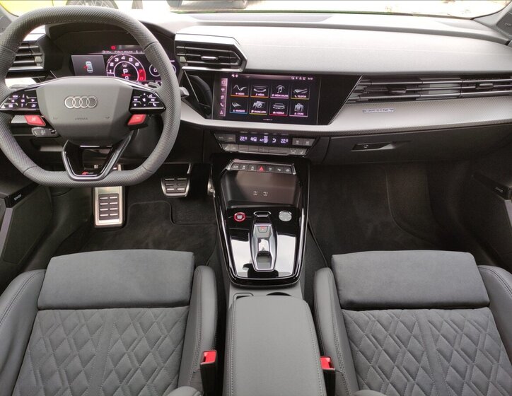 Audi RS 3 Ostatní 2,5 l 294 kw