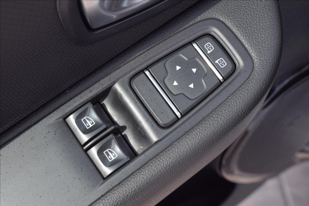 Renault Clio Hatchback 1,1 l 54 kw