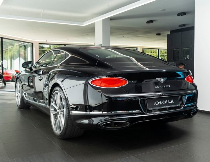 Bentley Continental GT Kupé 6,0 l 467 kw