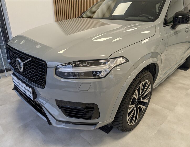 Volvo XC90 Ostatní 2,0 l 335 kw