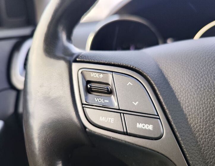 Hyundai Grand Santa Fe 33