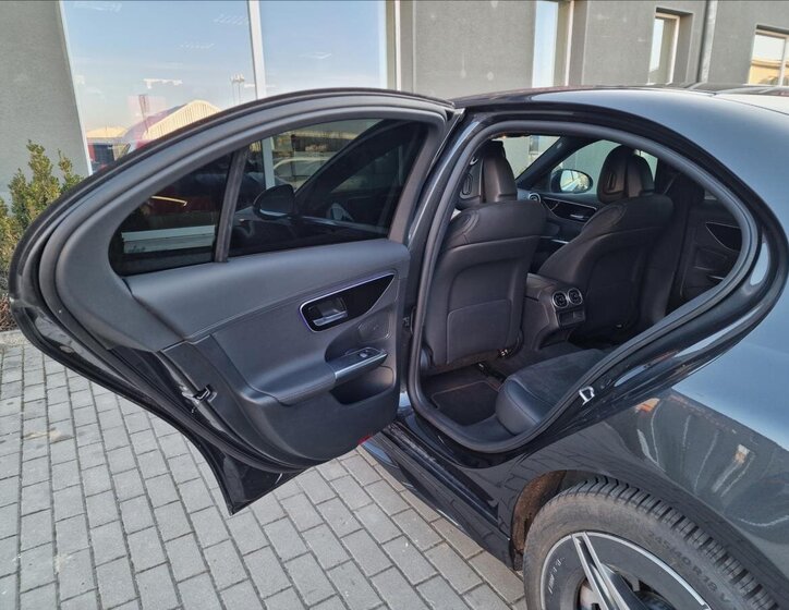 Mercedes-Benz Třídy C Sedan / Limuzína 2,0 l 147 kw