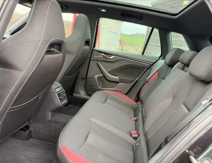 Škoda Kamiq SUV / Terénní 1,5 l 110 kw