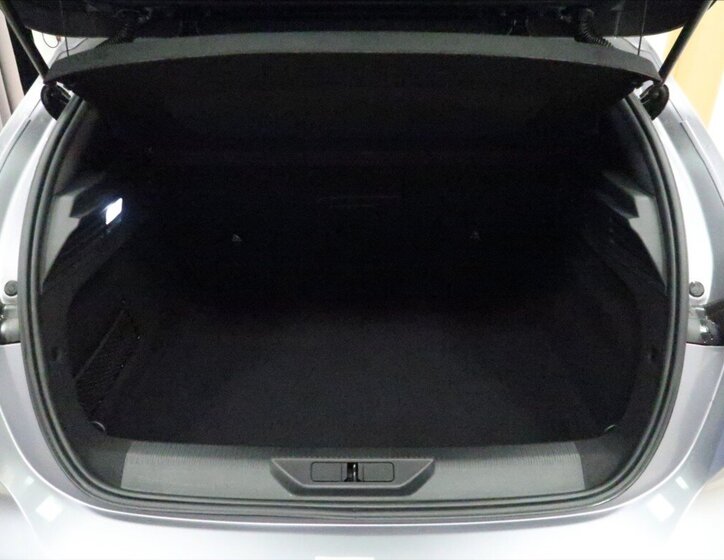 Peugeot 308 Hatchback 1,2 l 96 kw