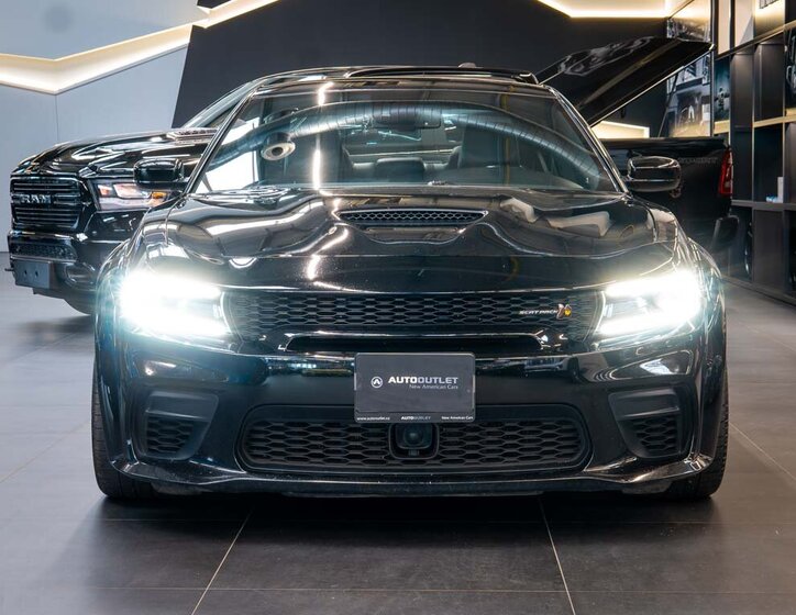 Dodge Charger Sedan / Limuzína 6,4 l 361 kw