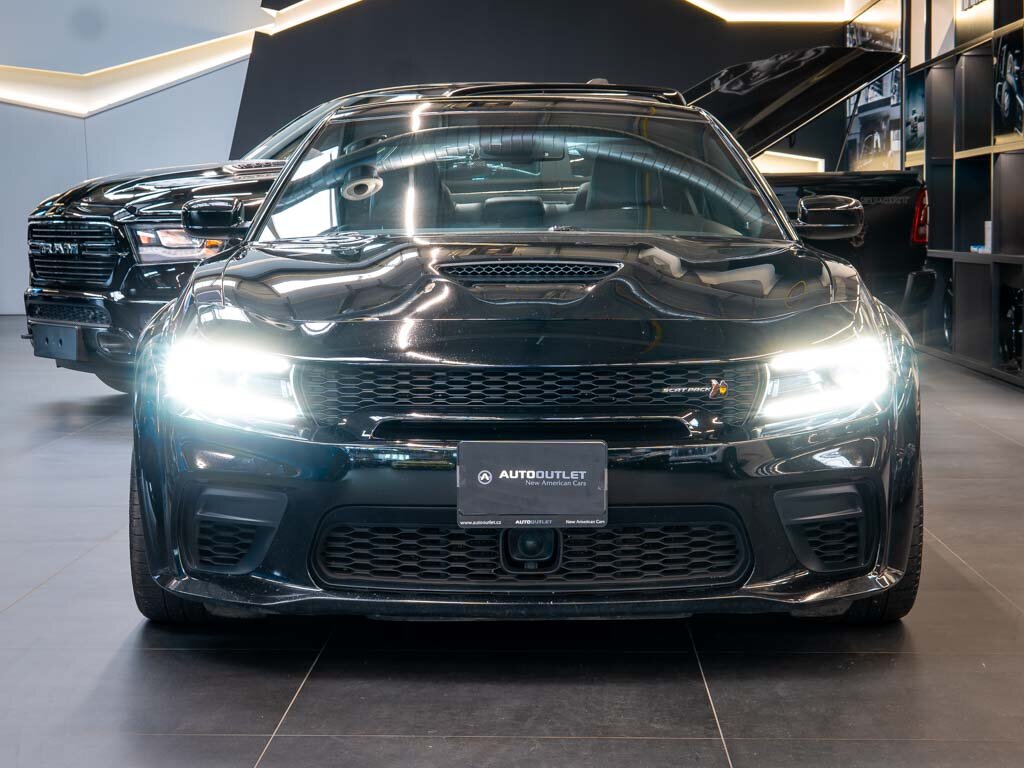 Dodge Charger Sedan / Limuzína 6,4 l 361 kw