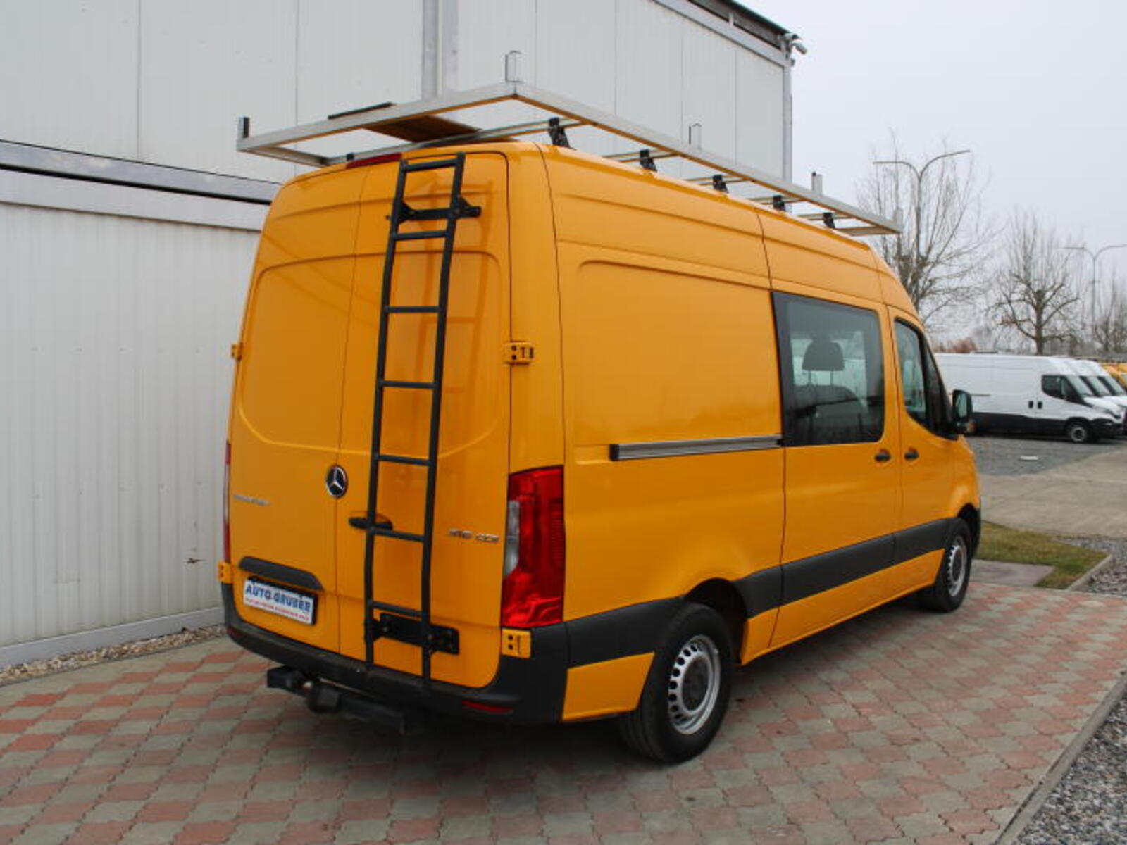 Mercedes-Benz Sprinter 4