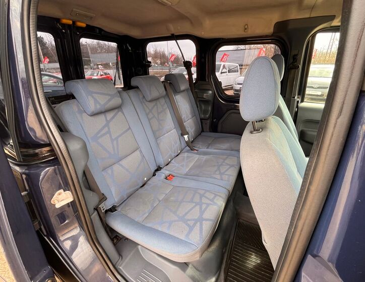 Ford Tourneo Connect 18