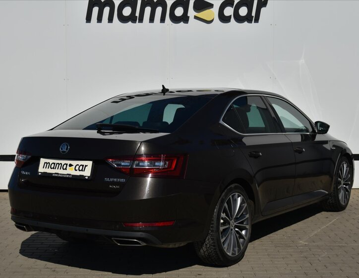 Škoda Superb Sedan / Limuzína 2,0 l 206 kw