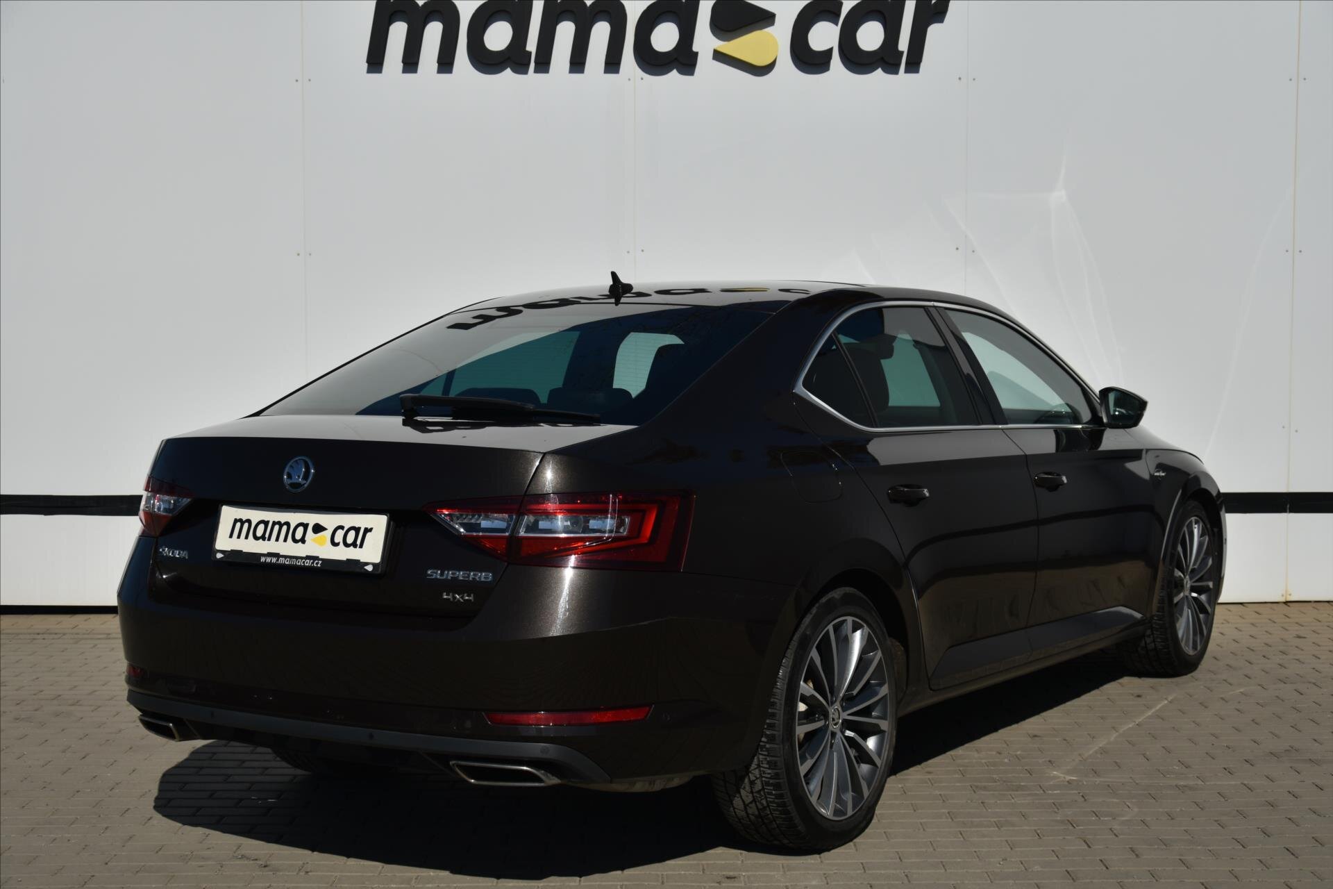 Škoda Superb Sedan / Limuzína 2,0 l 206 kw