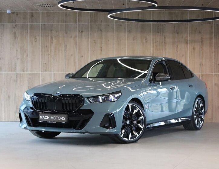 BMW Řada 5 Sedan / Limuzína 3,0 l 360 kw