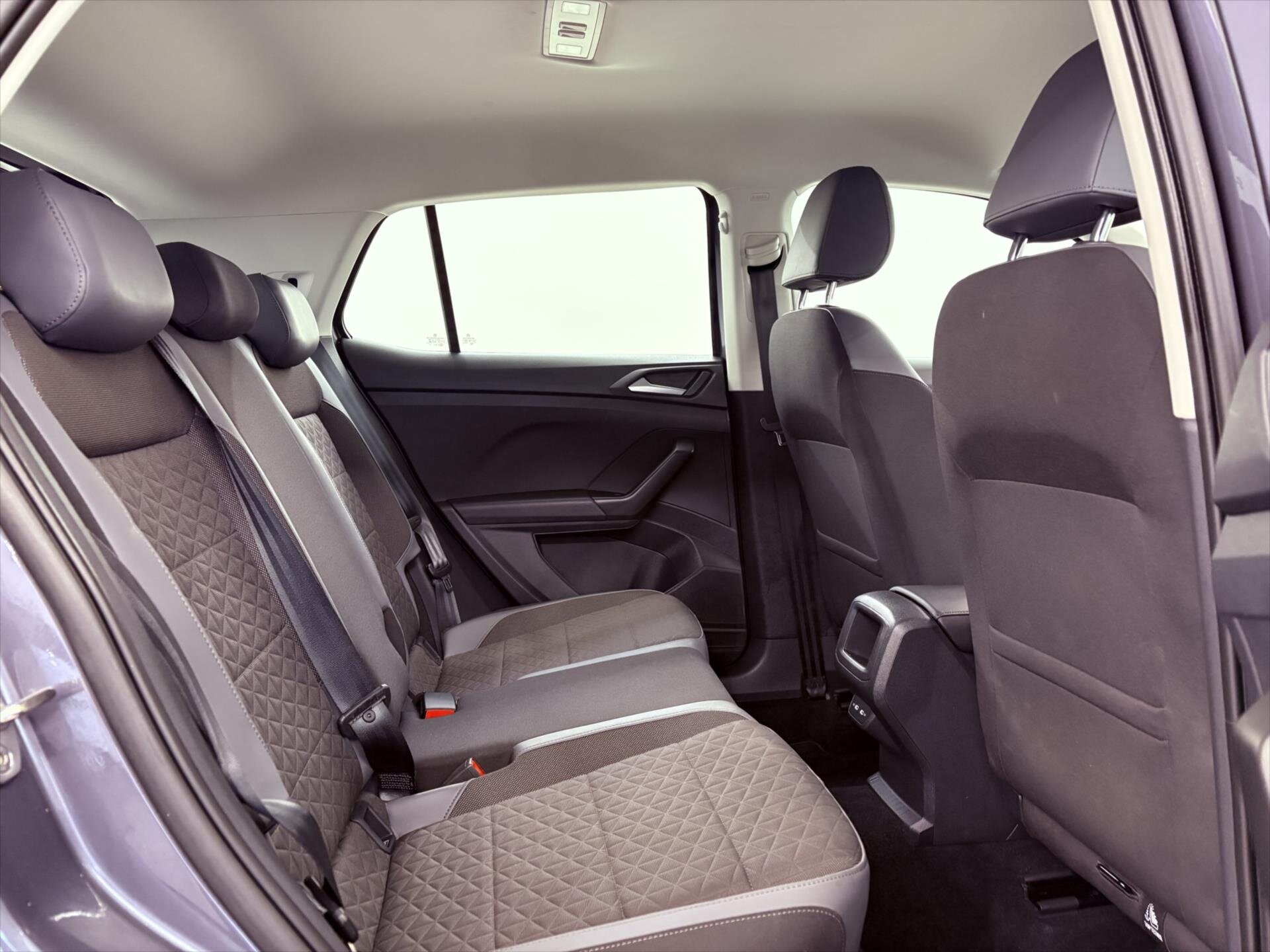 Volkswagen T-Cross Kombi 999,0 81 kw