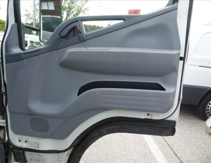 Mitsubishi Canter Skříň 3,0 l 92 kw