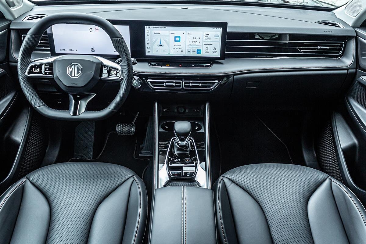 MG HS SUV / Terénní 1,5 l 125 kw