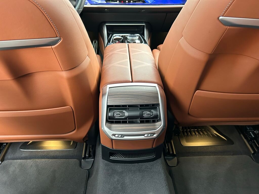 BMW i7 Sedan / Limuzína 0,0 400 kw