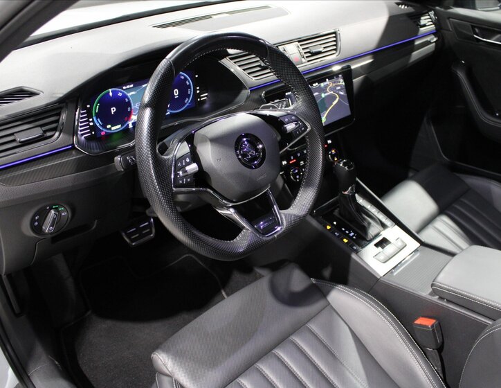 Škoda Superb Liftback 1,4 l 160 kw