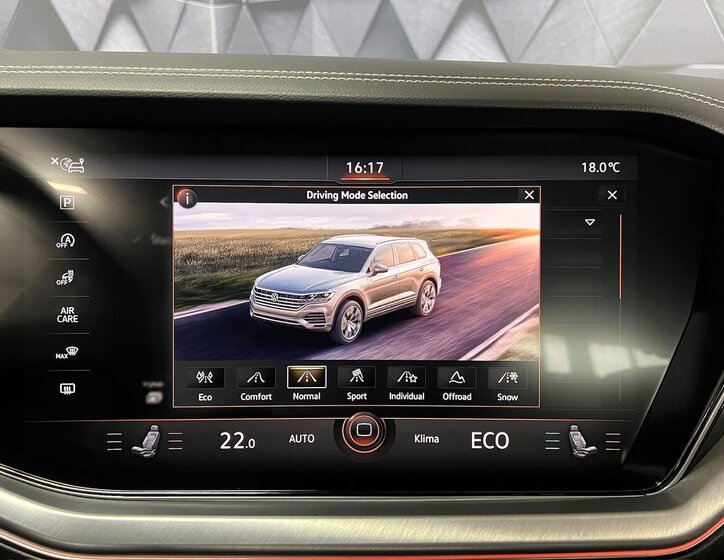 Volkswagen Touareg SUV / Terénní 3,0 l 210 kw