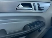 Mercedes-Benz Třídy M SUV 3,0 l 190 kw