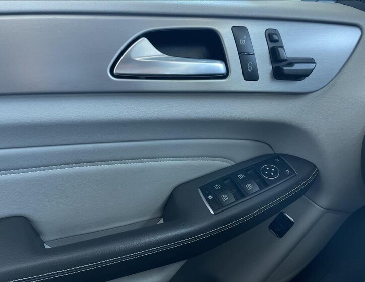 Mercedes-Benz Třídy M SUV 3,0 l 190 kw