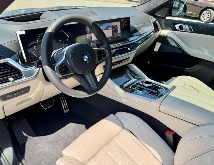 BMW X6 SUV / Terénní 4,4 l 210 kw