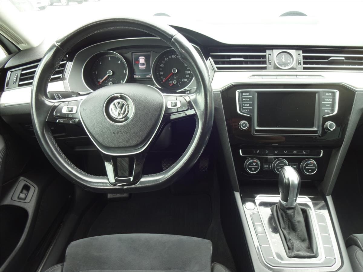Volkswagen Passat Sedan 2,0 l 110 kw