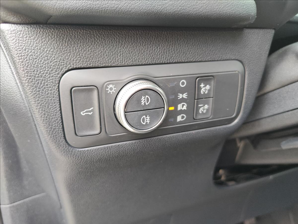 Ford Kuga SUV / Terénní 2,0 l 140 kw