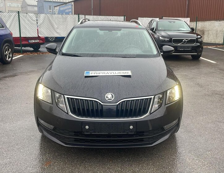 Škoda Octavia 1