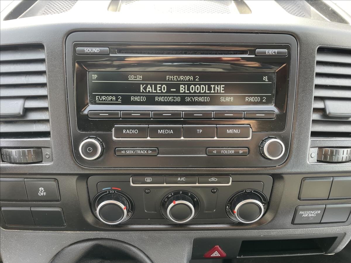 Volkswagen Transporter Kombi 2,0 l 75 kw