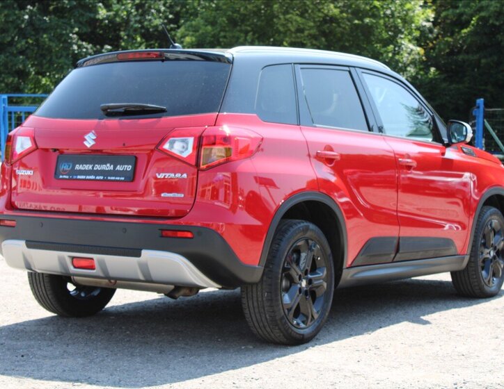 Suzuki Vitara 5