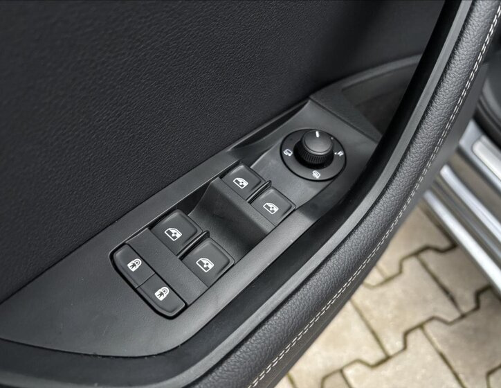 Škoda Superb Kombi 2,0 l 110 kw