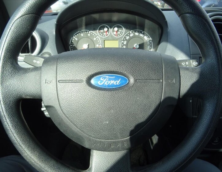 Ford Fiesta Hatchback 1,3 l 51 kw