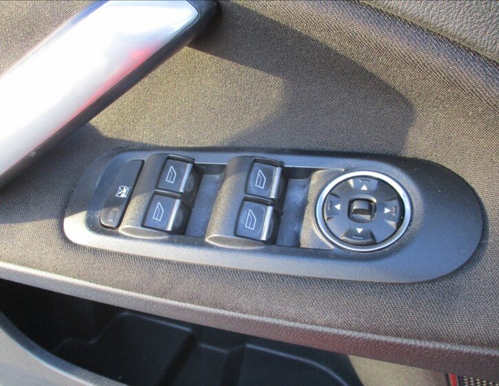 Ford Mondeo Liftback 2,0 l 103 kw