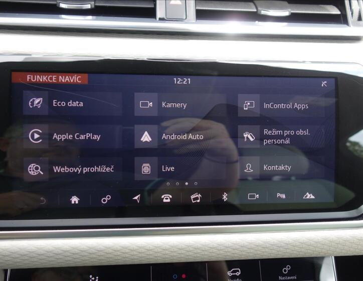 Land Rover Range Rover Velar 28