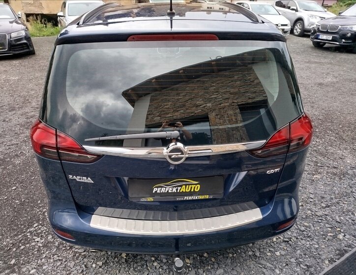 Opel Zafira 5